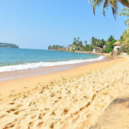 Ypsylon Tourist Resort Beruwala Exteriör bild
