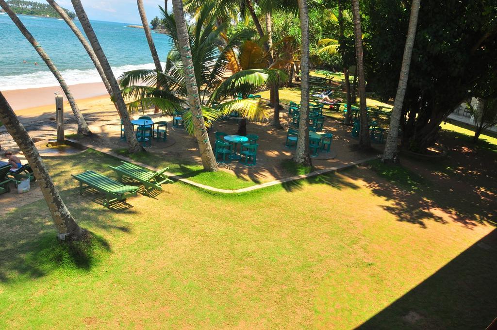 Ypsylon Tourist Resort Beruwala Exteriör bild