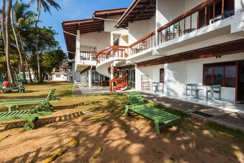 Ypsylon Tourist Resort Beruwala Exteriör bild