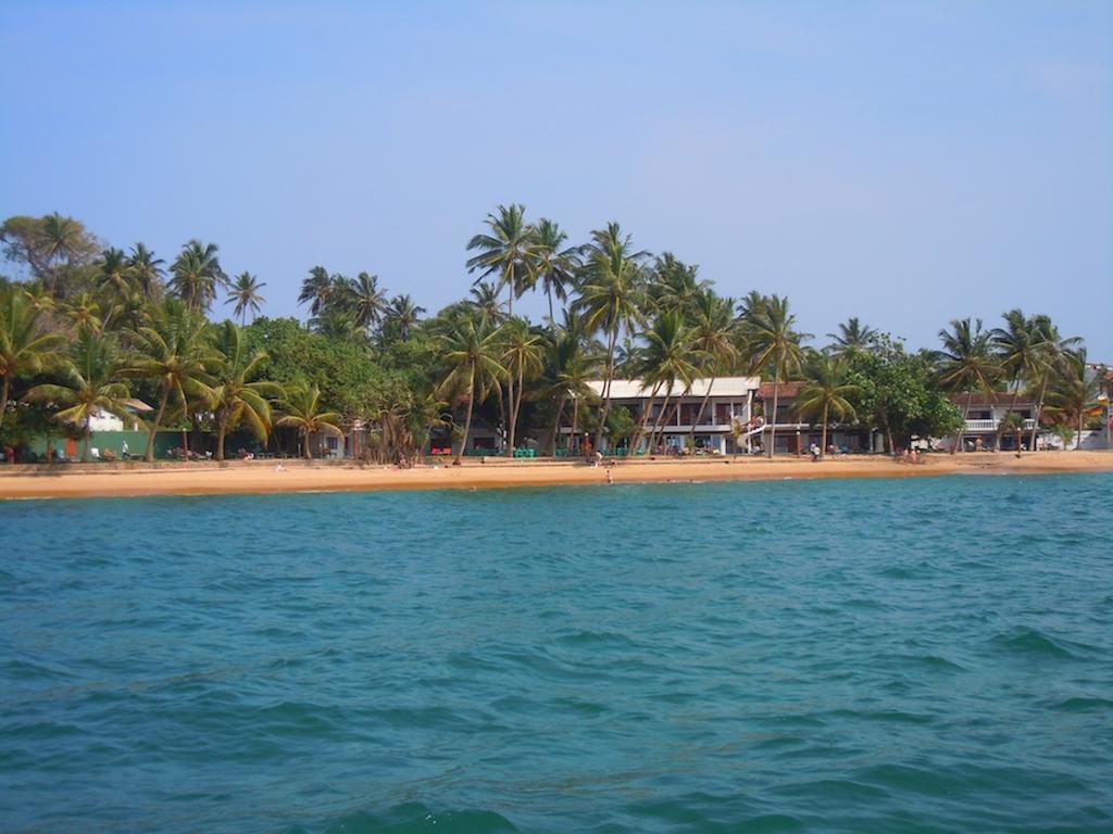 Ypsylon Tourist Resort Beruwala Exteriör bild