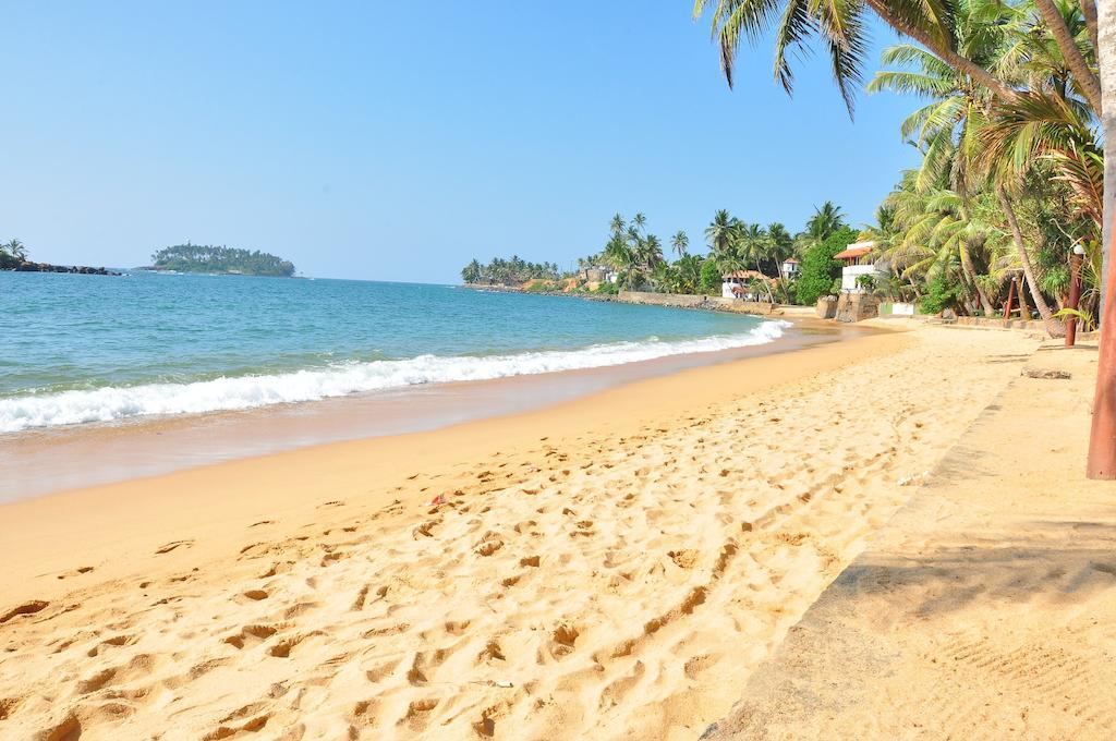 Ypsylon Tourist Resort Beruwala Exteriör bild